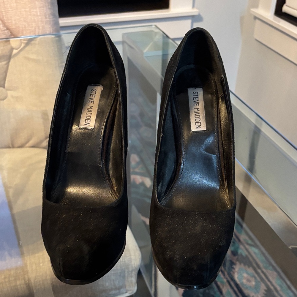 Steve Madden Classic Velvet Black Heels
